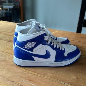 Nike Jordan 1 Mid’s